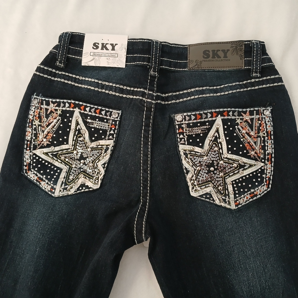 Sky Dark Blue Low Rise Flared Jeans Embroidered Star Accent Juniors Size 7/8 - Picture 4 of 12